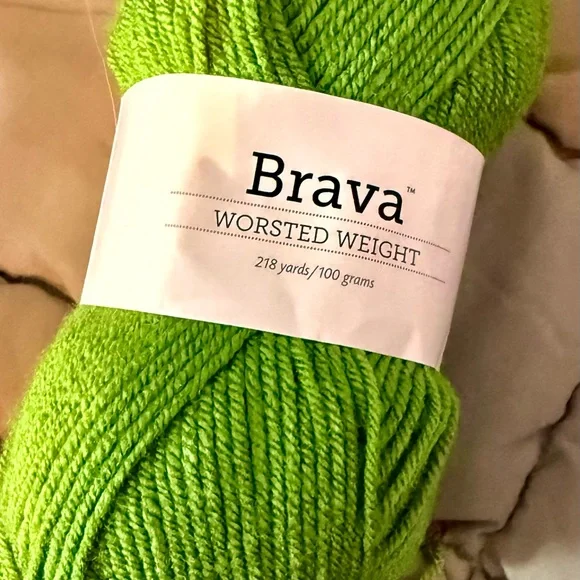 🧶 Brava Premium Worsted Weight Yarn – 8 Colors 🧶 - Picture 13 of 16